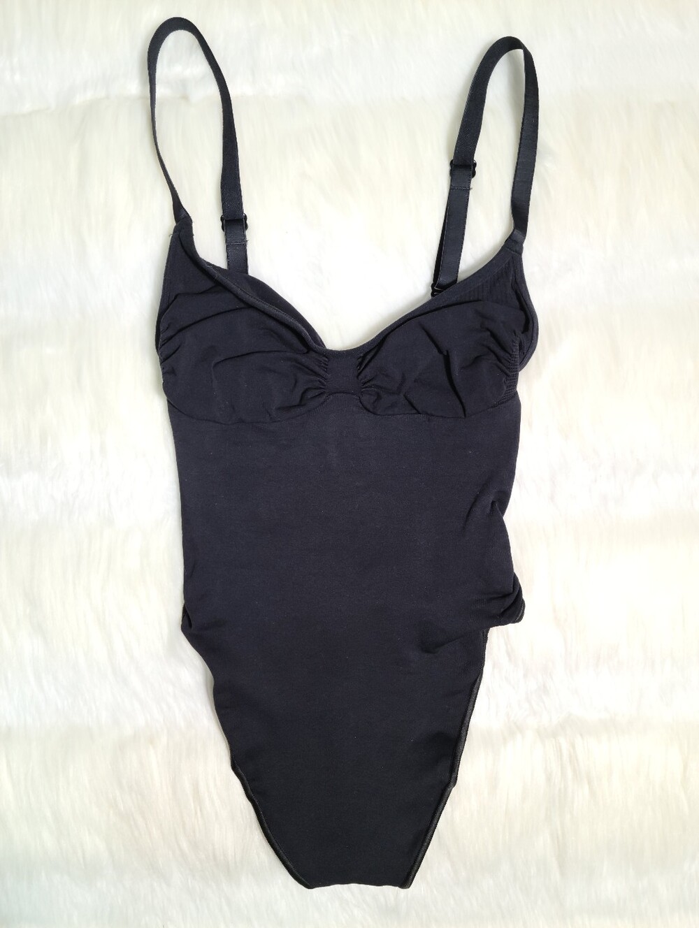 SKIMS Seamless Sculpt Thong Bodysuit Black Onyx Small NEW